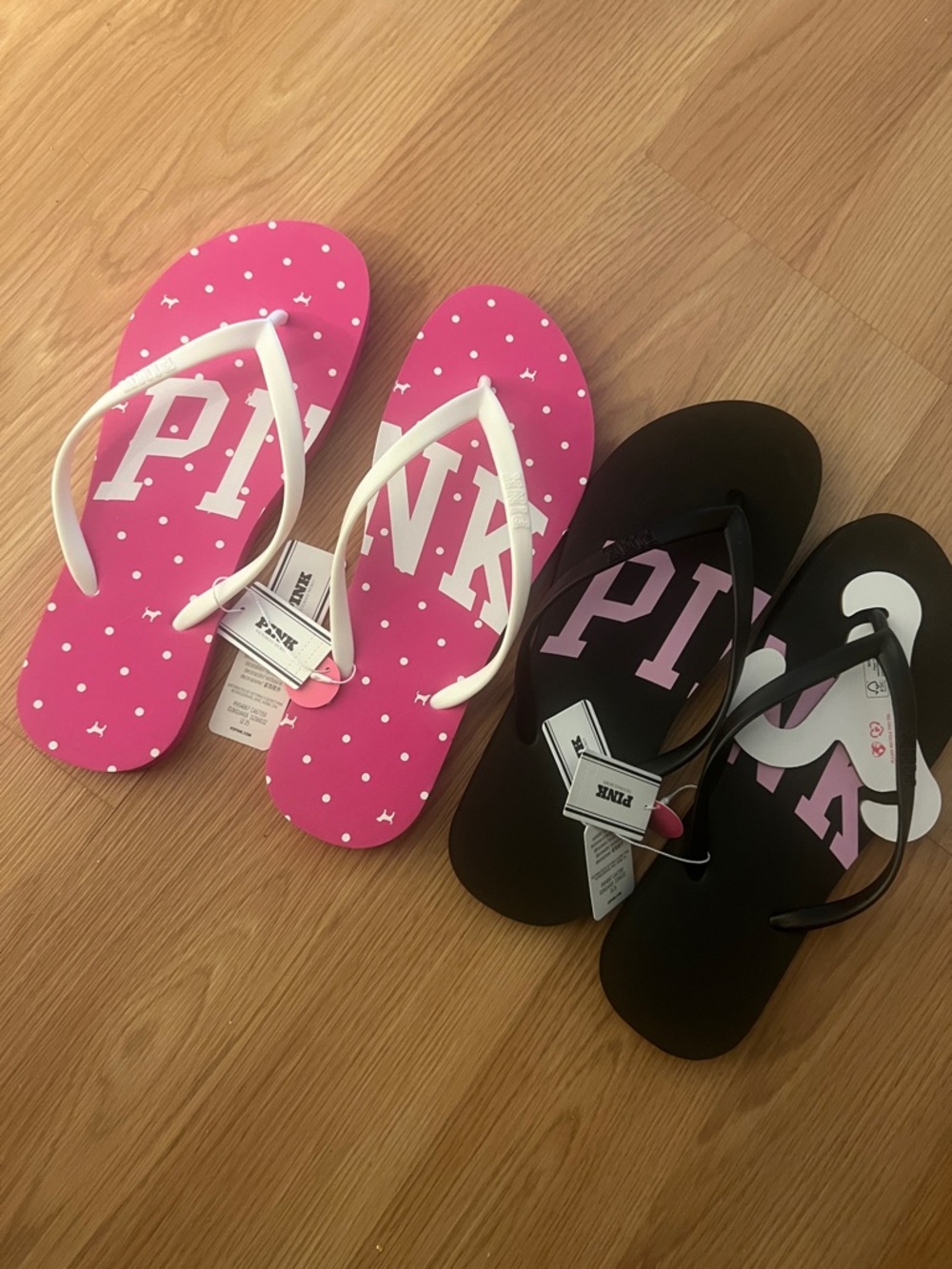 VIRAL🚨NWT VICTORIAS SECRET PINK FLIP FLOPS 2 PAIRS🚨